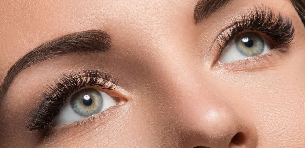 Olhos caídos — foto de referência do formato do olho